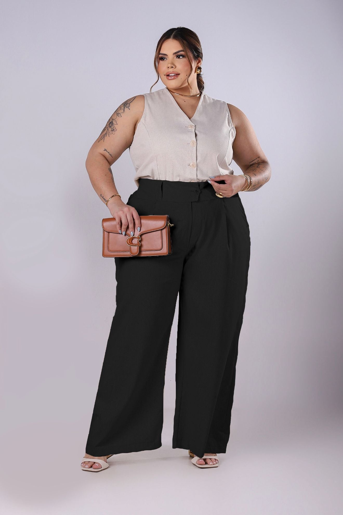 Calça Pantalona de Linho com Pregas Preta