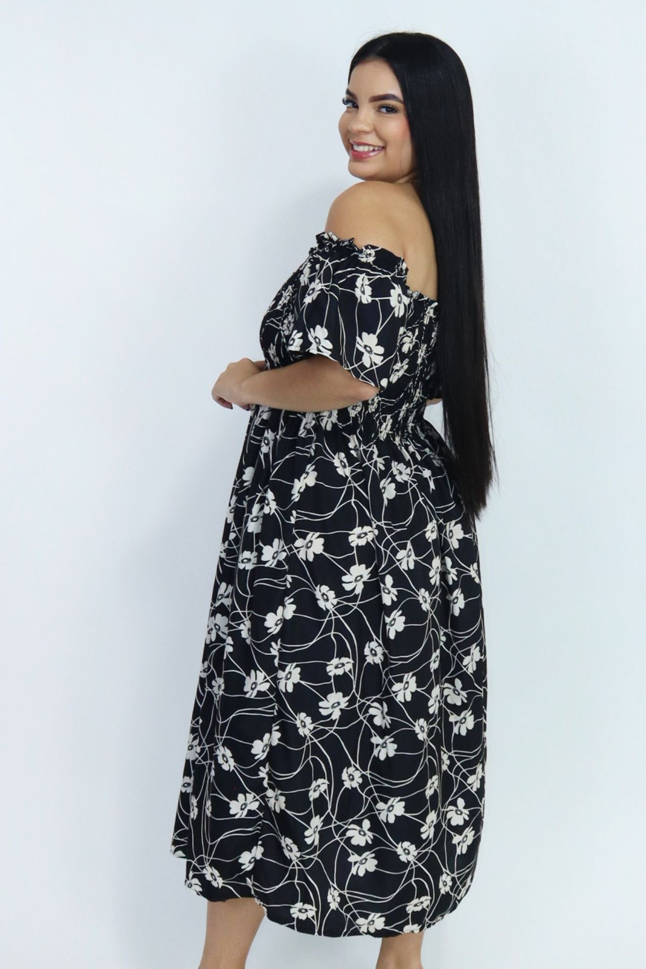 Vestido Midi Estampado Ombro a Ombro com Mangas